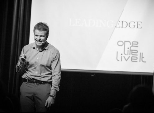 Modell for selvledelse: prestasjoner, endringskompetanse, benchmarking, motivasjon og omdømme